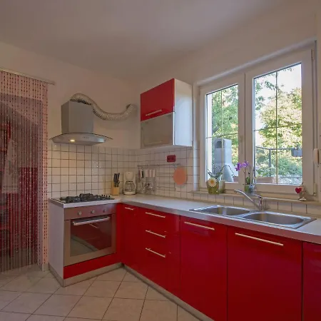 Adorable With Private Pool *