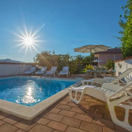 펜션 Adorable With Private Pool *